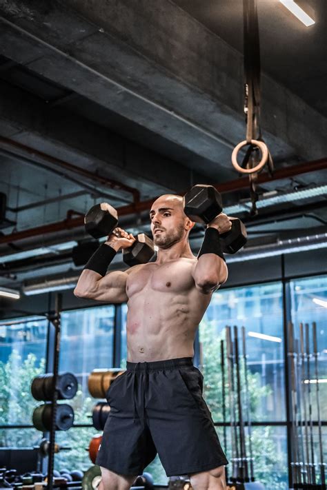 CrossFit Yarışmaları ve Eğitim Programları